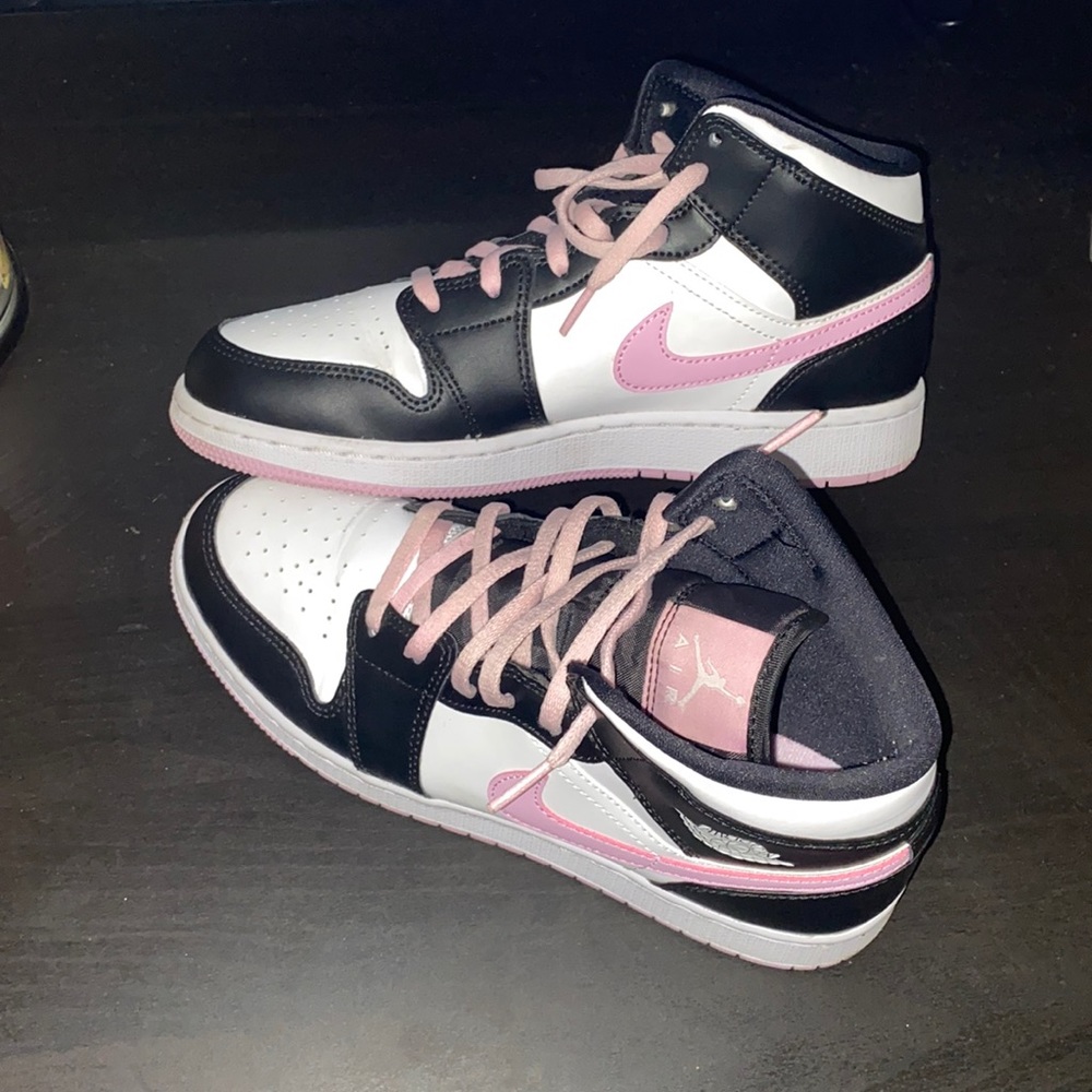 Jordan 1 Mid White Black Light Arctic Pink 7Y,8.5W